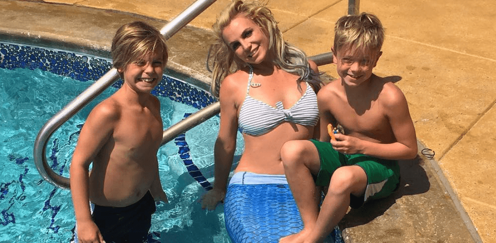 Britney Mermaid Foot Fetish